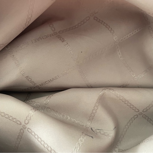 Michael Kors Cream Shoulder Bag - Picture 9 of 9